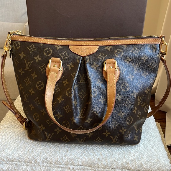 Louis Vuitton Palermo MM Monogram Canvas - Picture 2 of 13